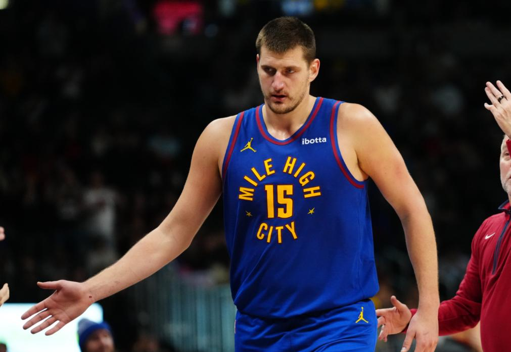 罗马发布备战花絮，关键时刻绝杀压哨，NBA常规赛任务艰巨，球队文化再被提及